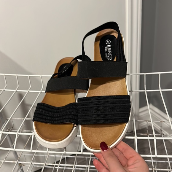 Amber Moda Italy Sandals - Picture 2 of 4